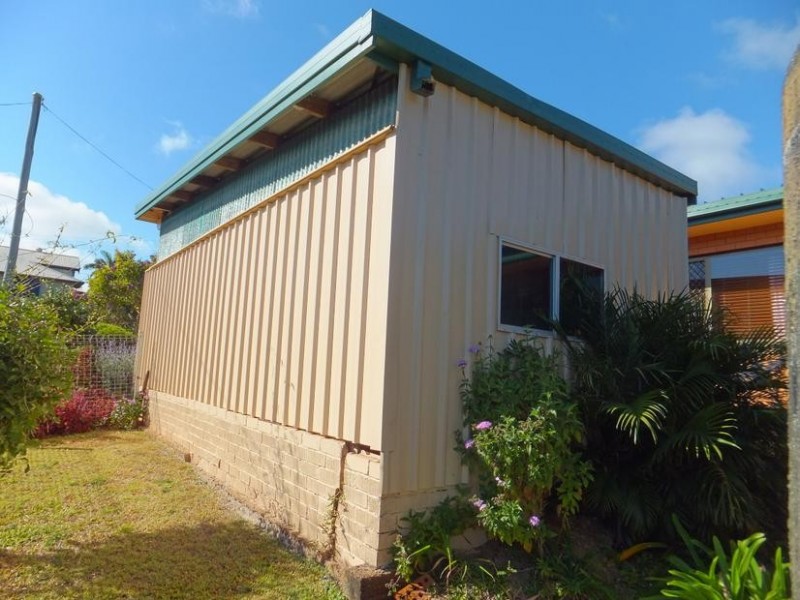 15 CEVN STREET, Childers QLD 4660