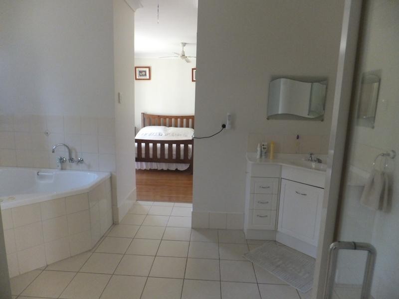 26 CHRIS LYN AVENUE, North Gregory QLD 4660