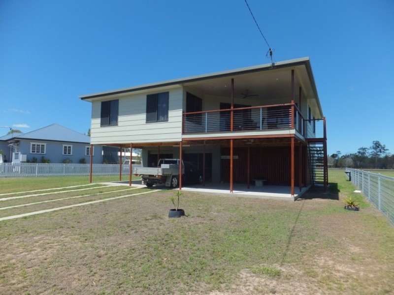 27 WATKINS STREET, Buxton QLD 4660
