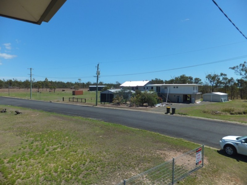 27 WATKINS STREET, Buxton QLD 4660