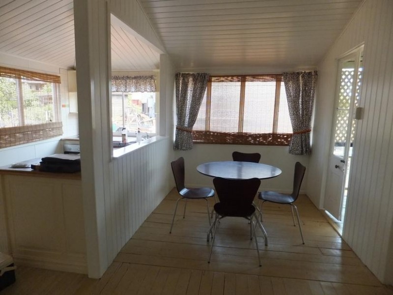 4 NOAKES STREET, Childers QLD 4660