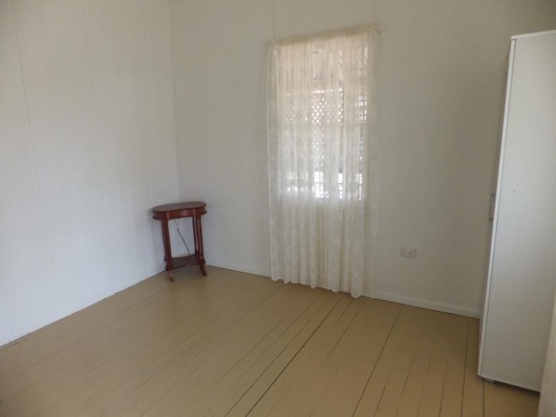 4 NOAKES STREET, Childers QLD 4660