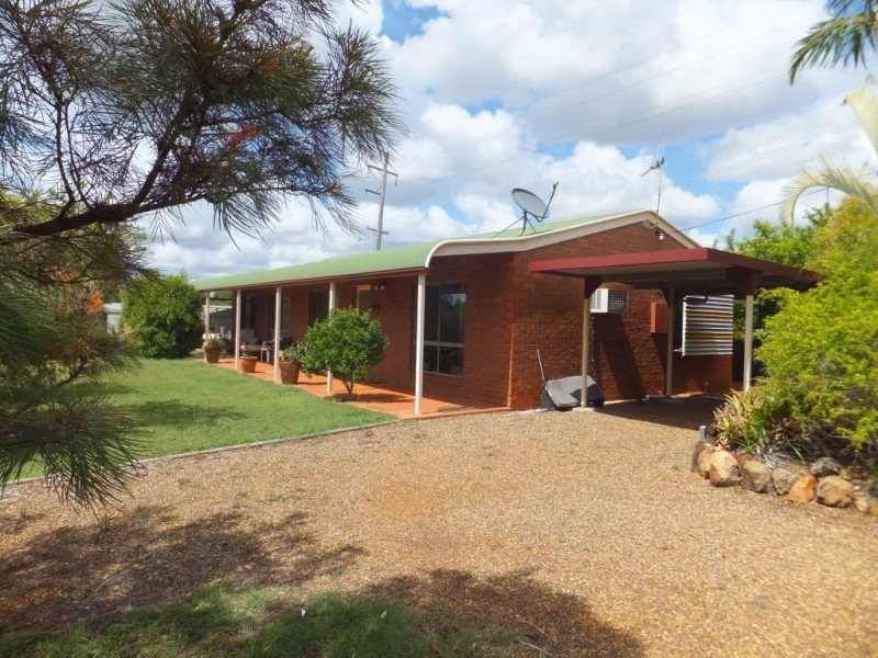 125 RAINBOWS ROAD, South Isis QLD 4660