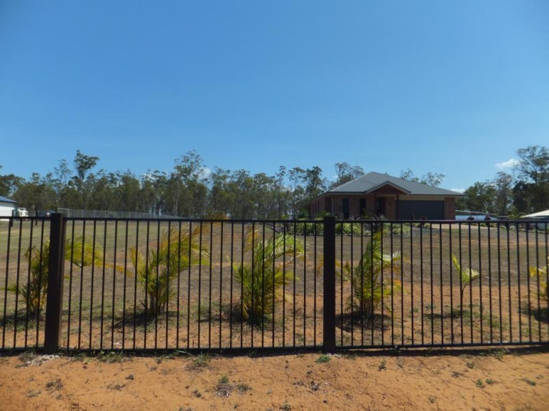 125 PARK AVENUE, North Isis QLD 4660