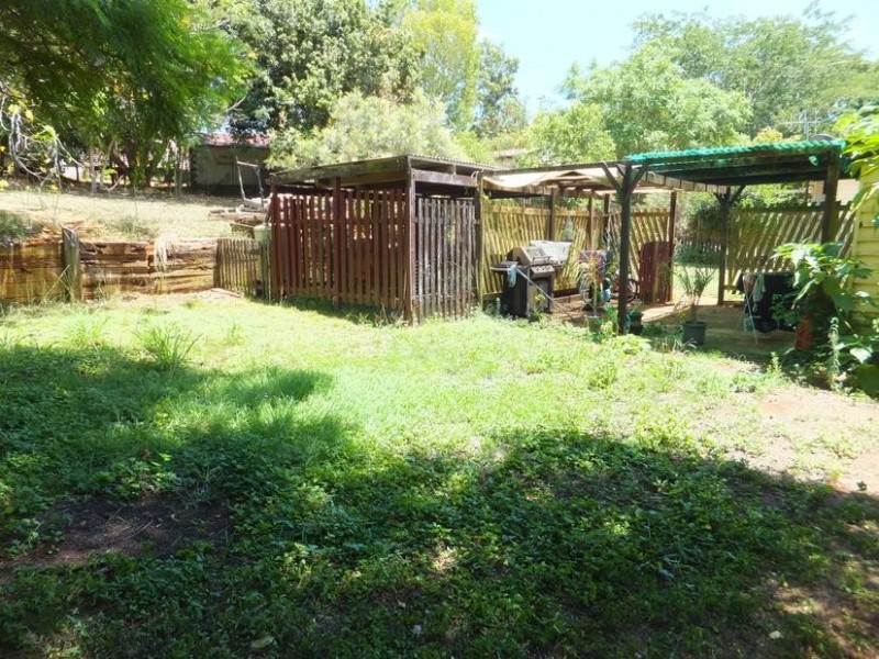 8 ELIZABETH STREET, Childers QLD 4660