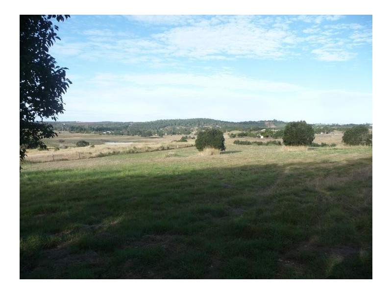 33 STANTONS ROAD, North Isis QLD 4660