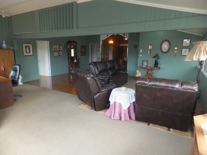 37 NELSON STREET, Childers QLD 4660