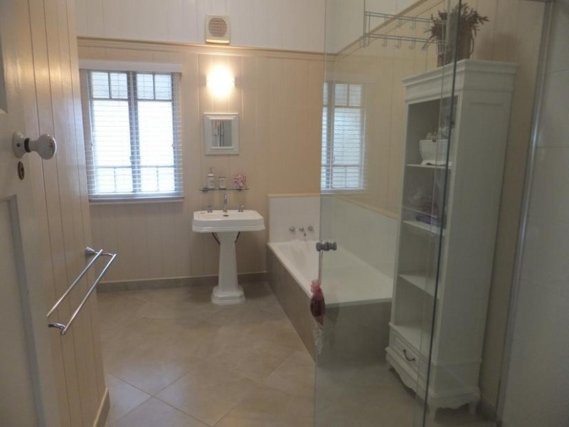 37 NELSON STREET, Childers QLD 4660