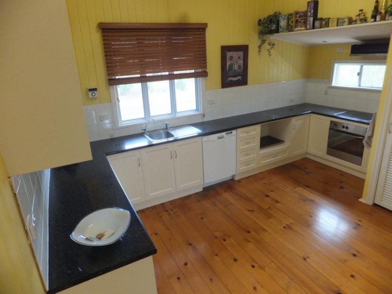 37 NELSON STREET, Childers QLD 4660