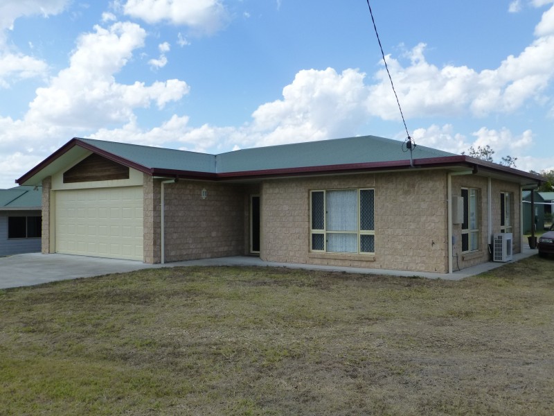 11 WILLIAM STREET, Biggenden QLD 4621
