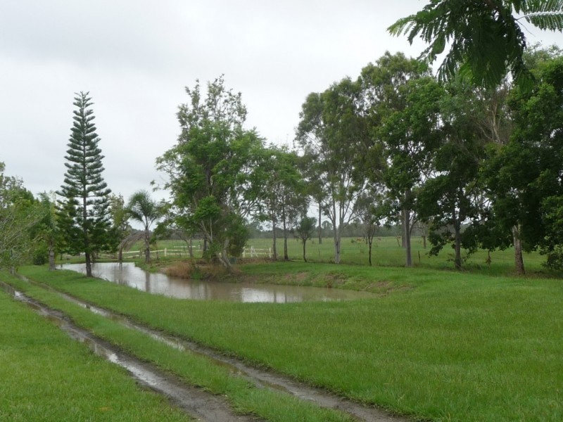 102 RIVER ROAD, Buxton QLD 4660