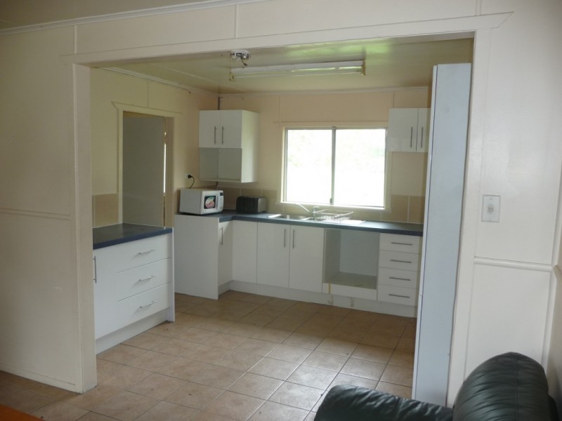 102 RIVER ROAD, Buxton QLD 4660