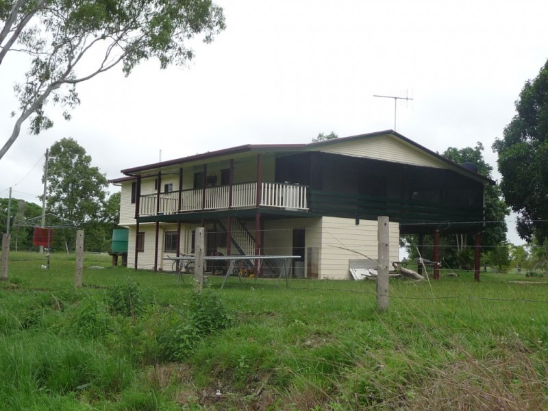 102 RIVER ROAD, Buxton QLD 4660