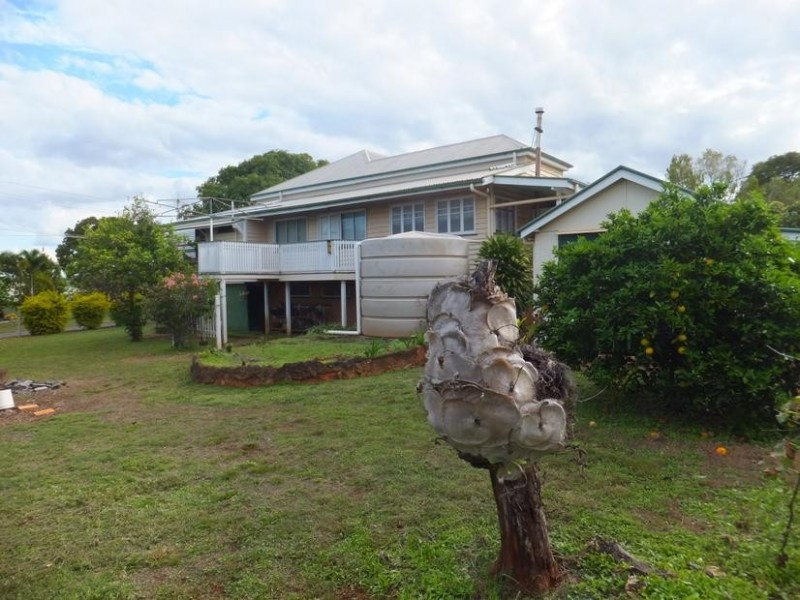 7 MACROSSAN STREET, Childers QLD 4660