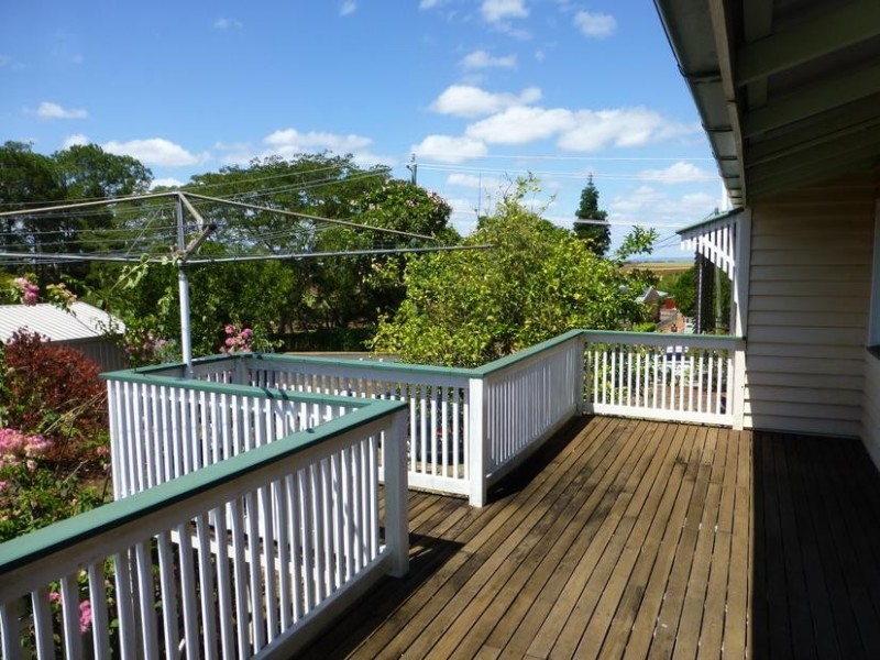 7 MACROSSAN STREET, Childers QLD 4660