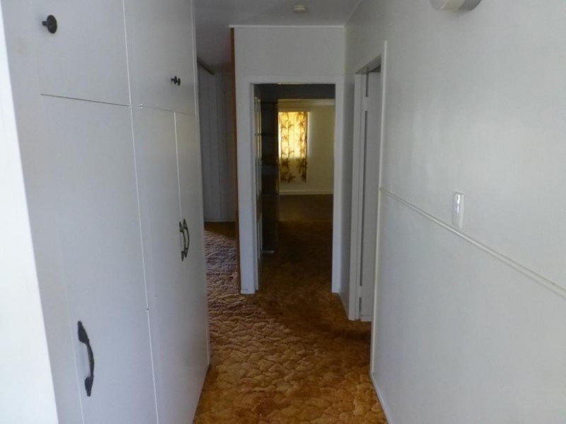 7 MACROSSAN STREET, Childers QLD 4660