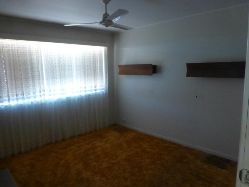 7 MACROSSAN STREET, Childers QLD 4660