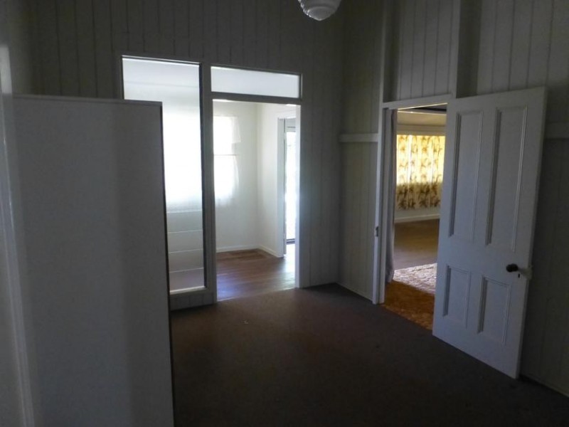 7 MACROSSAN STREET, Childers QLD 4660