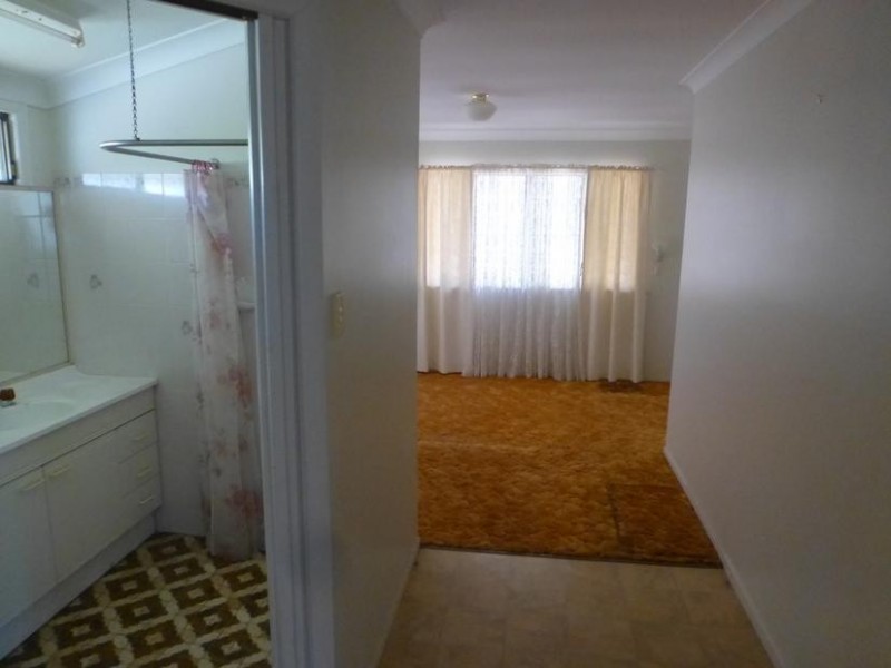 7 MACROSSAN STREET, Childers QLD 4660