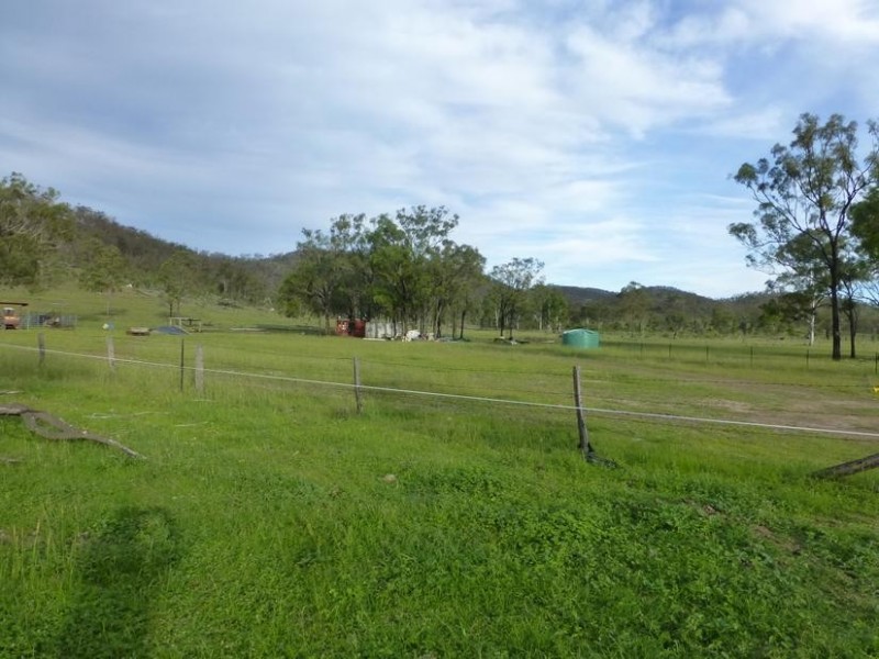 Coalstoun Lakes QLD 4621