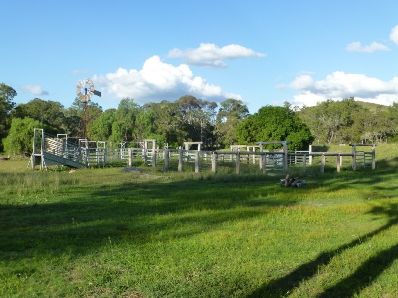 Coalstoun Lakes QLD 4621