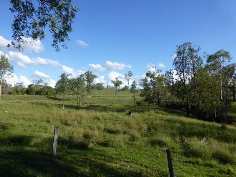 Coalstoun Lakes QLD 4621