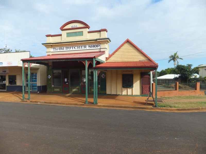 6 NORTH STREET, Childers QLD 4660