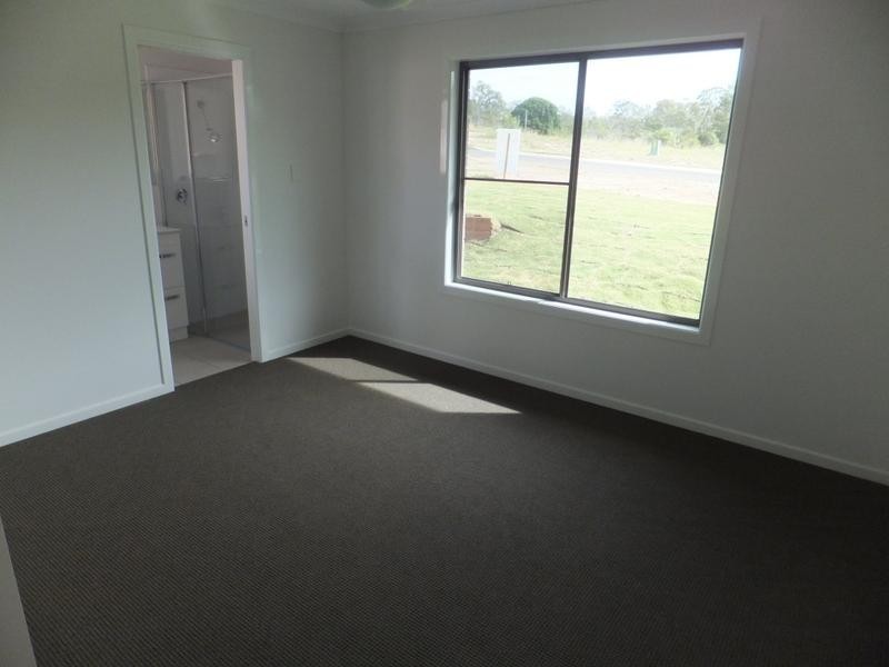 8 STRINGYBARK COURT, Apple Tree Creek QLD 4660