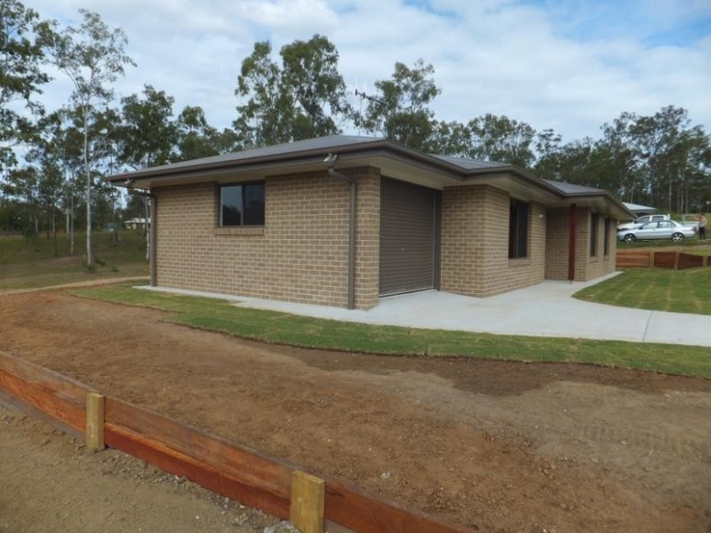 8 STRINGYBARK COURT, Apple Tree Creek QLD 4660