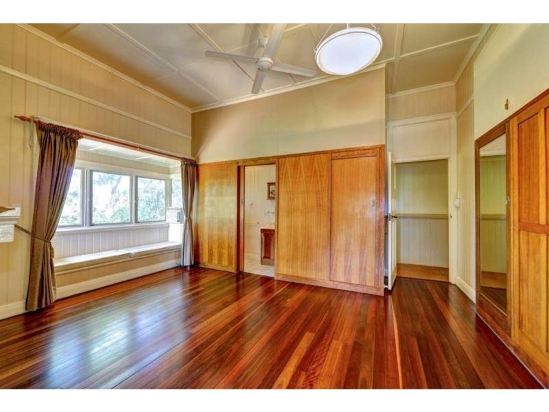 14 TAYLOR STREET, Childers QLD 4660