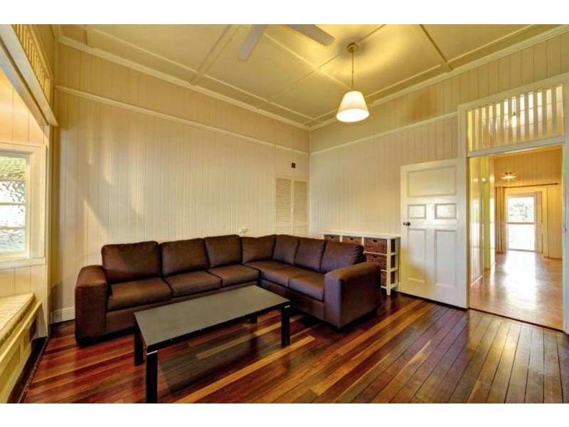 14 TAYLOR STREET, Childers QLD 4660