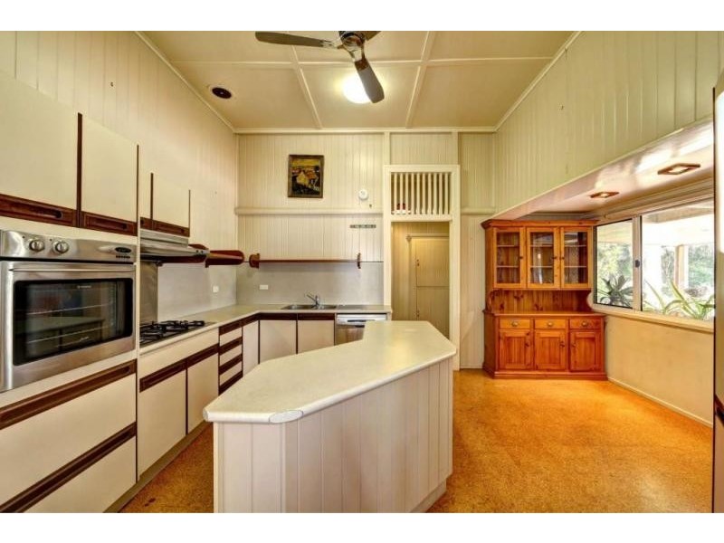 14 TAYLOR STREET, Childers QLD 4660