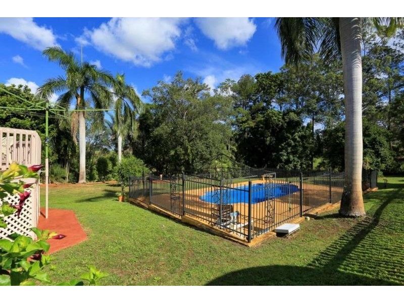 14 TAYLOR STREET, Childers QLD 4660