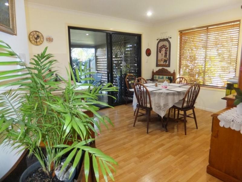 10 HENDLE STREET, Childers QLD 4660