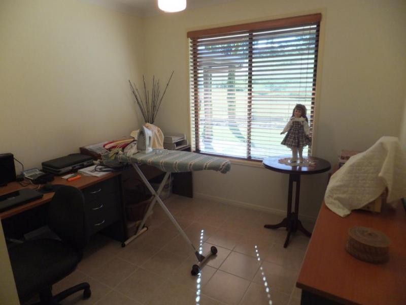 10 HENDLE STREET, Childers QLD 4660