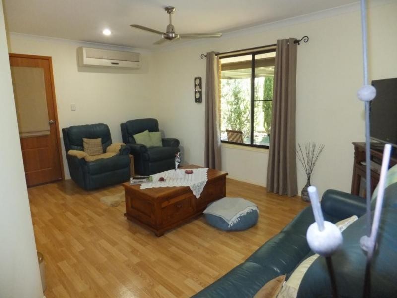 10 HENDLE STREET, Childers QLD 4660