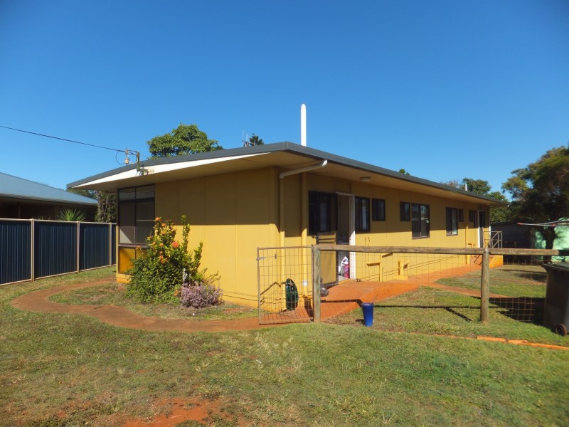 4 KEELEY STREET, Childers QLD 4660