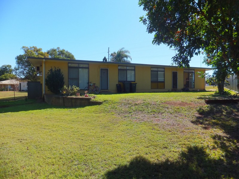 4 KEELEY STREET, Childers QLD 4660