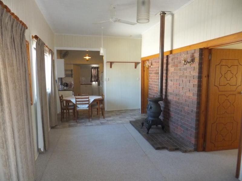 5 PIZZEY STREET, Childers QLD 4660