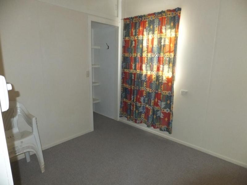 5 PIZZEY STREET, Childers QLD 4660