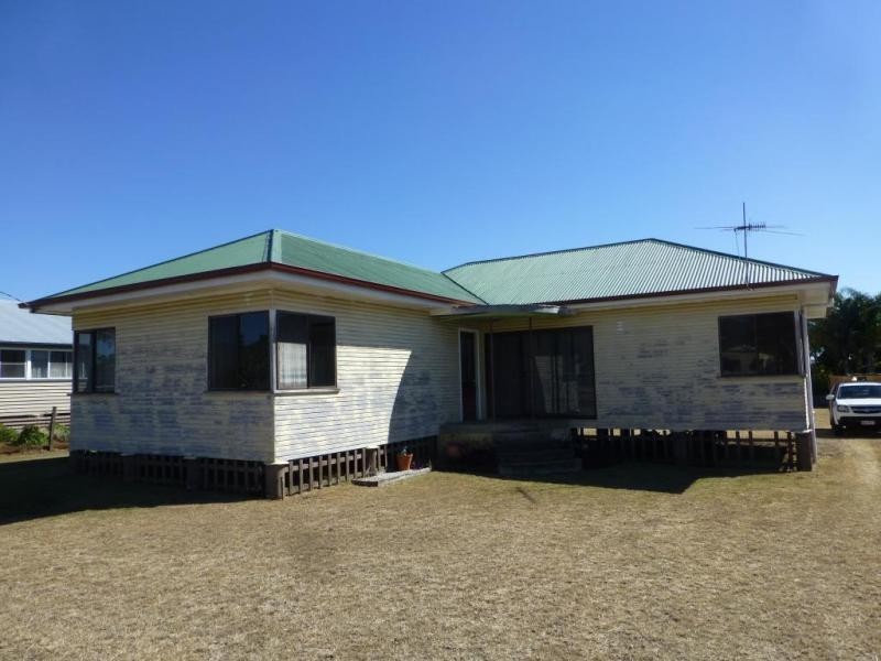22 BROOKES STREET, Biggenden QLD 4621