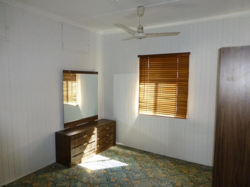 22 BROOKES STREET, Biggenden QLD 4621