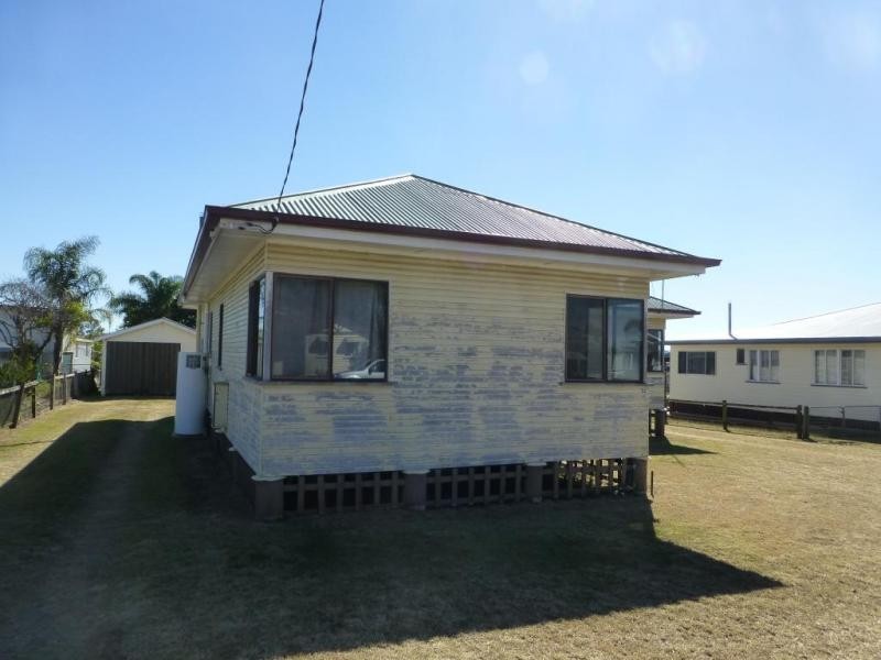22 BROOKES STREET, Biggenden QLD 4621