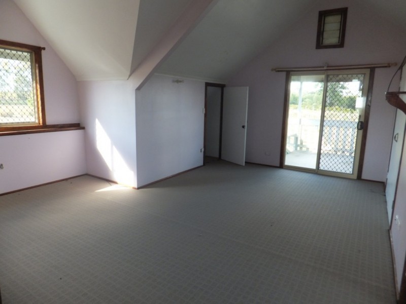 42 REDRIDGE CRESCENT, Redridge QLD 4660