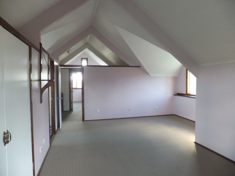 42 REDRIDGE CRESCENT, Redridge QLD 4660