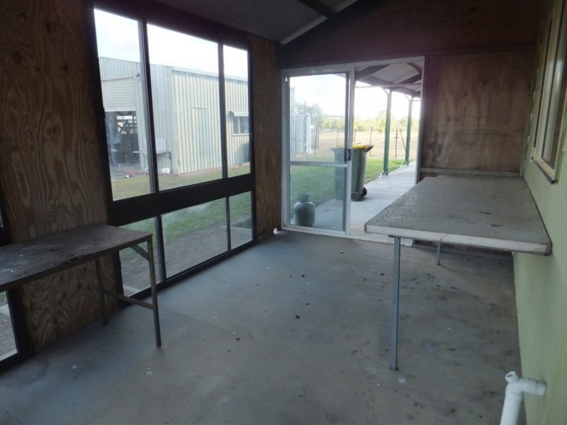 42 REDRIDGE CRESCENT, Redridge QLD 4660