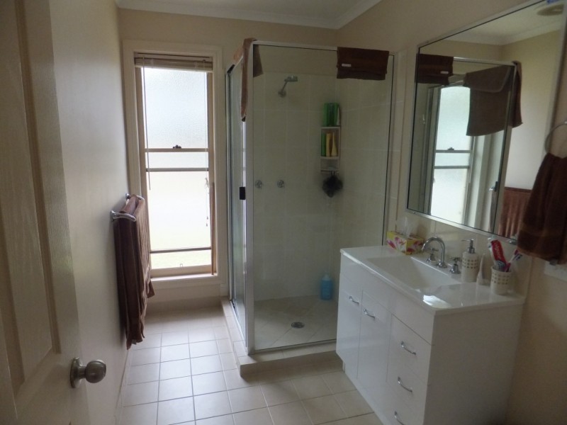 15 YALLA LANE, Redridge QLD 4660