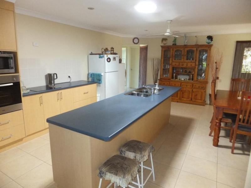8 NELSON STREET, Childers QLD 4660