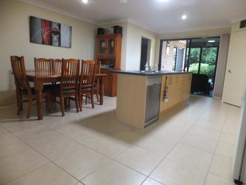 8 NELSON STREET, Childers QLD 4660