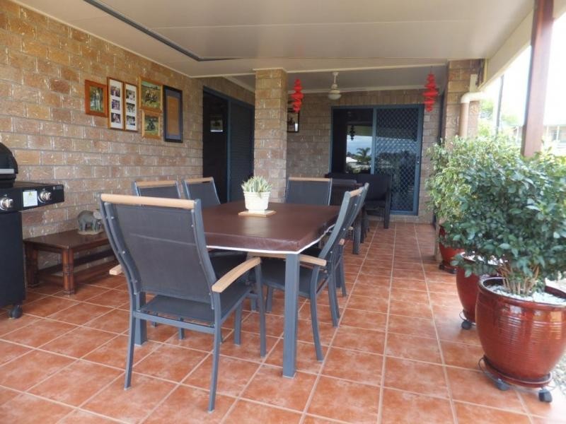 8 NELSON STREET, Childers QLD 4660